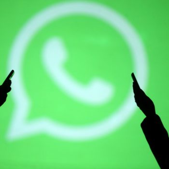 Libani tarifon edhe thirrjet në WhatsApp