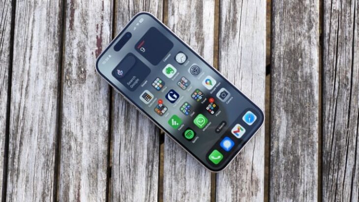 iPhone 15 Pro: Kampioni i padiskuteshëm në segmentin e telefonëve me ekran të vogël përmirësohet akoma më tutje