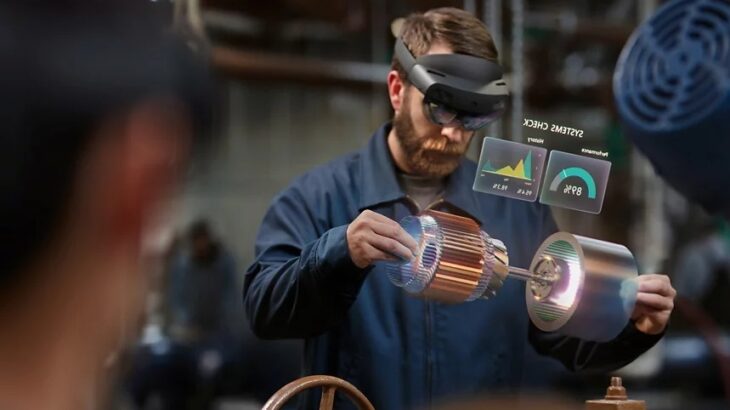 Microsoft njofton fundin e platformës dhe produktit HoloLens 2