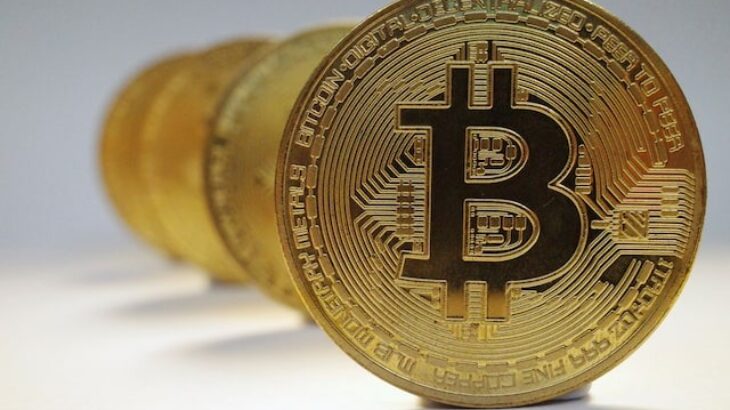 Bitcoin vijon rritjen ndërsa i afrohet rekordit të Janarit
